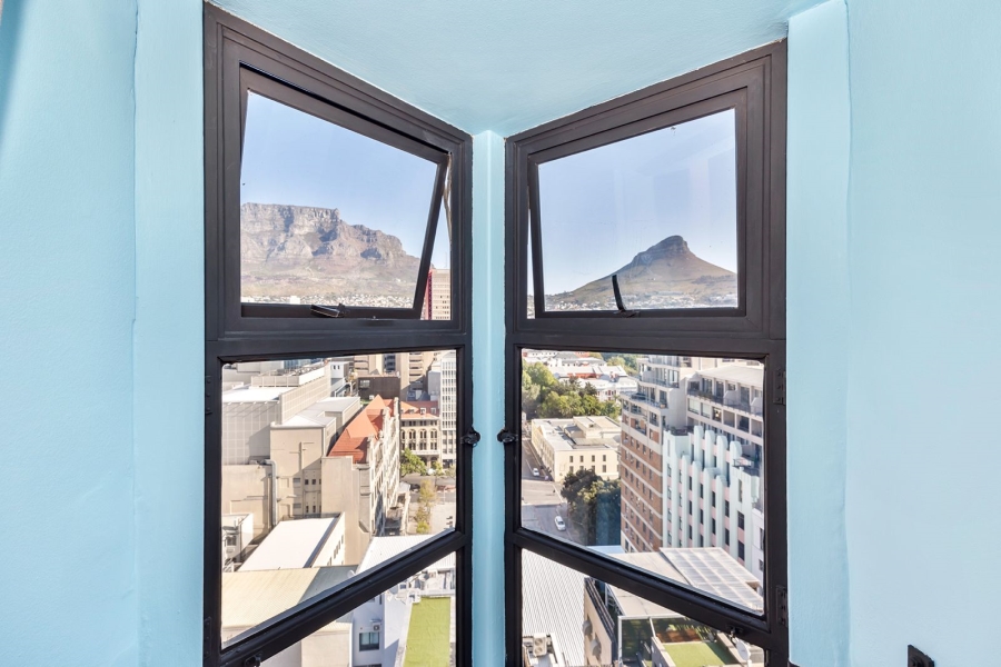 1 Bedroom Property for Sale in Cape Town City Centre Western Cape